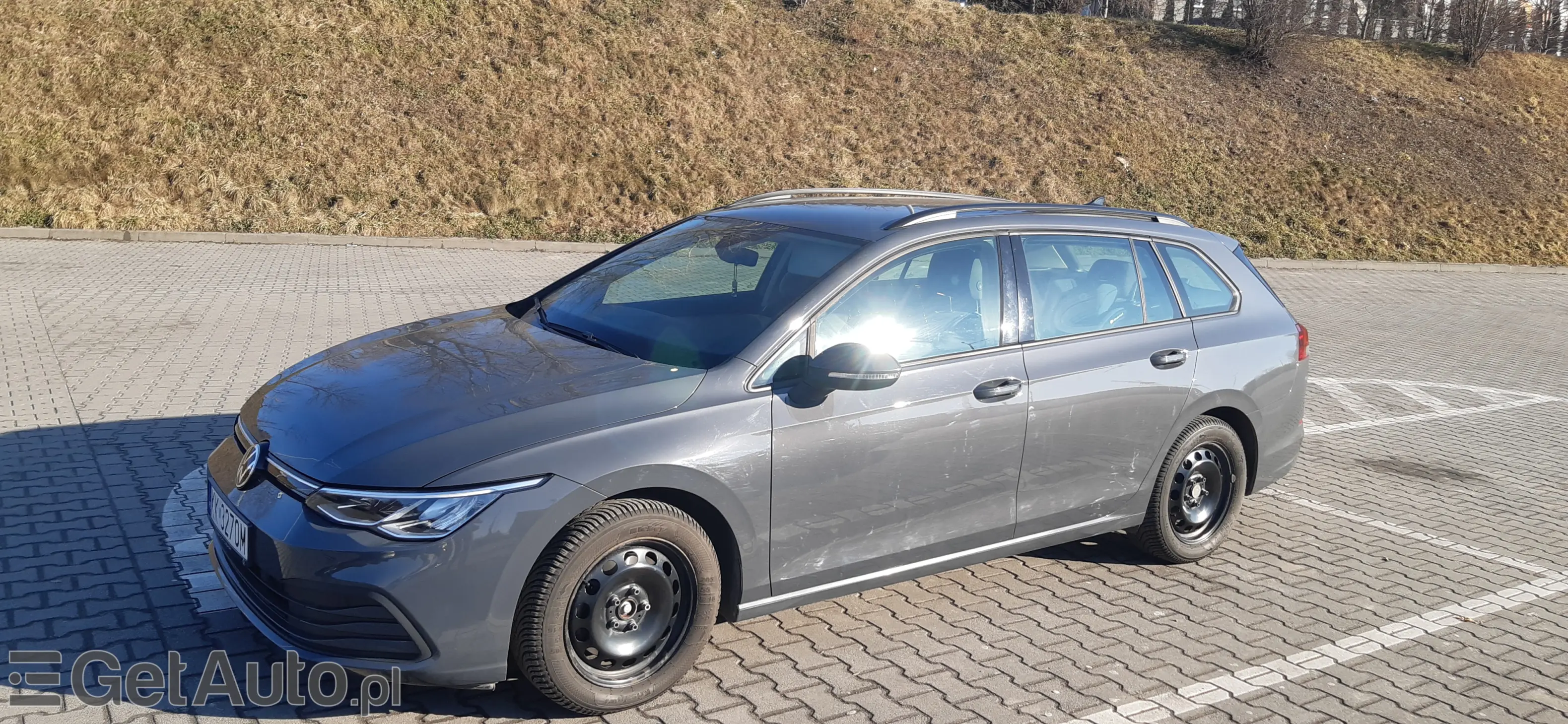 VOLKSWAGEN Golf Life