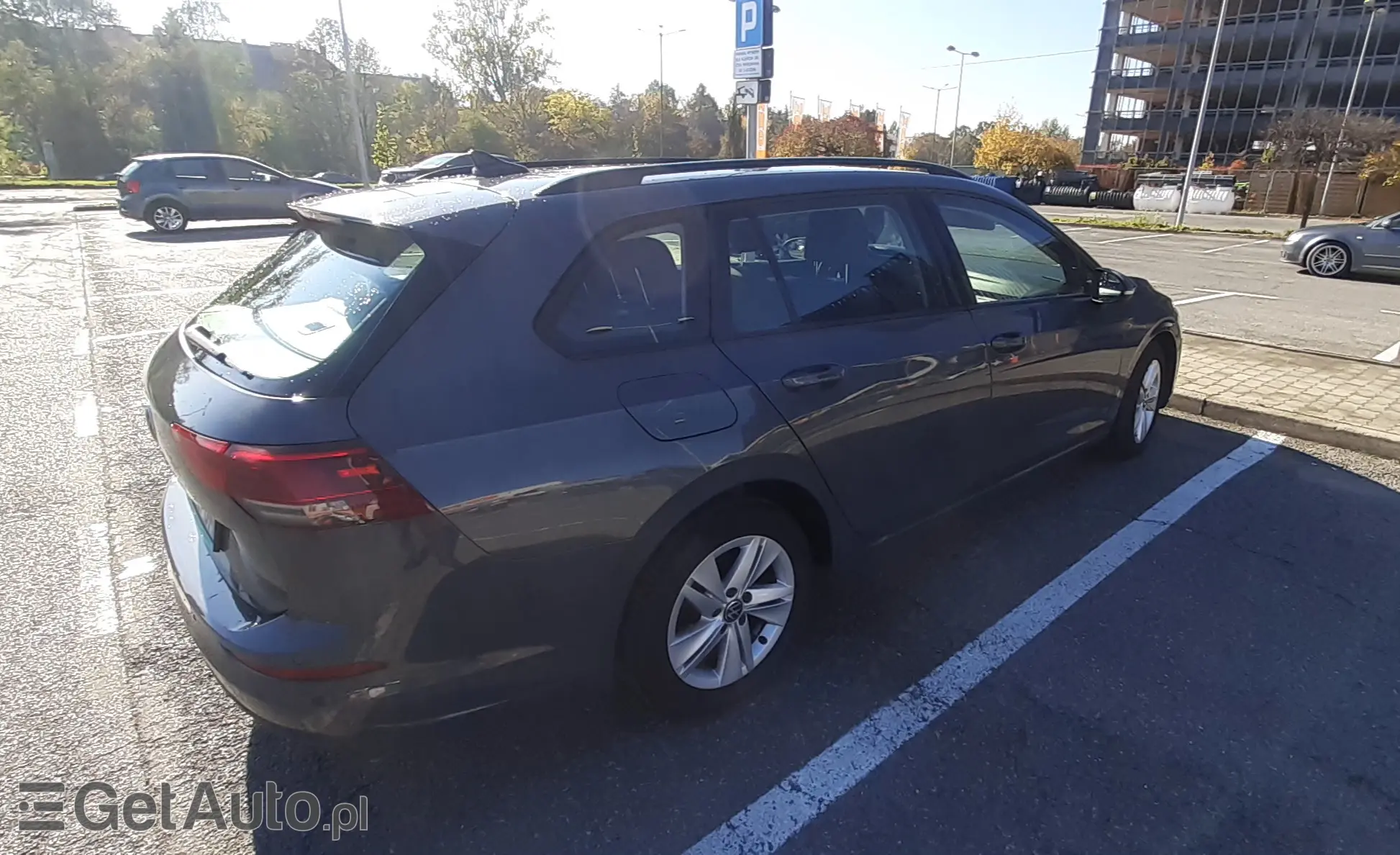 VOLKSWAGEN Golf Life