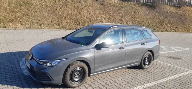 VOLKSWAGEN Golf Life