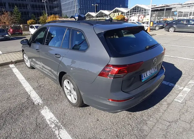 VOLKSWAGEN Golf Life
