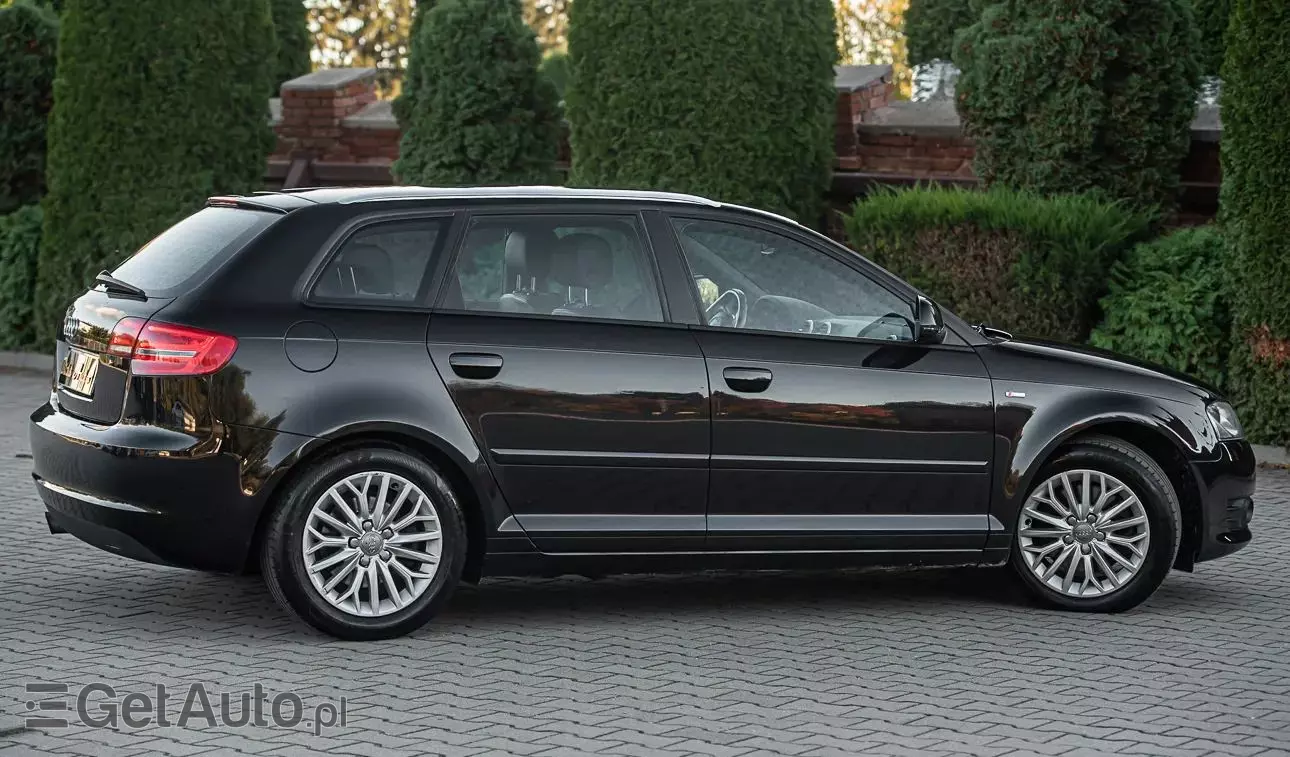 AUDI A3 1.8 TFSI Sportback quattro S line Sportpaket