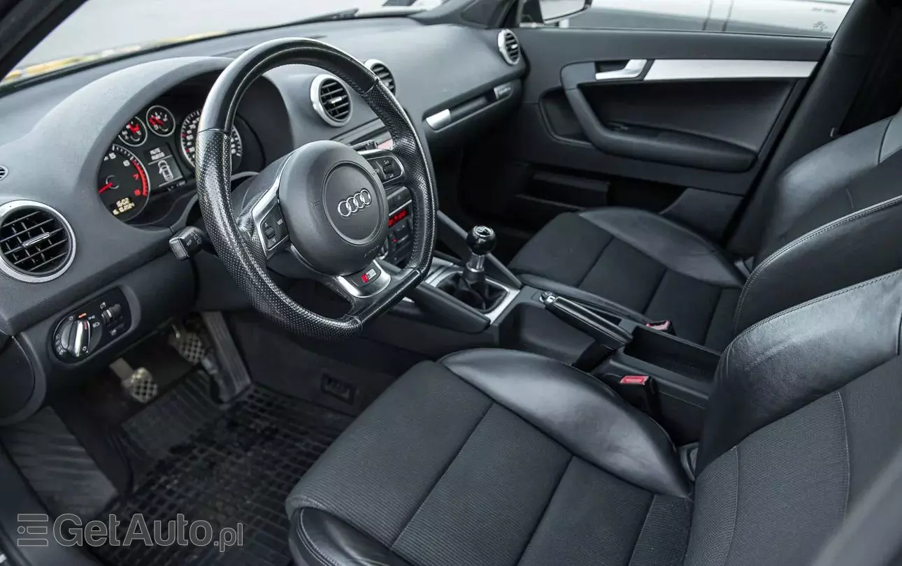 AUDI A3 1.8 TFSI Sportback quattro S line Sportpaket