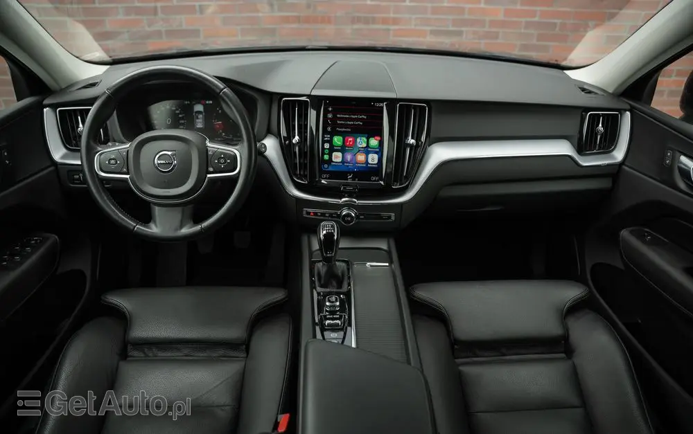 VOLVO XC 60 D3 Drive-E Momentum