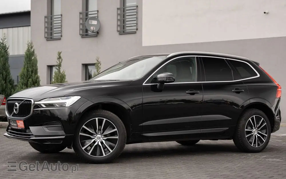 VOLVO XC 60 D3 Drive-E Momentum