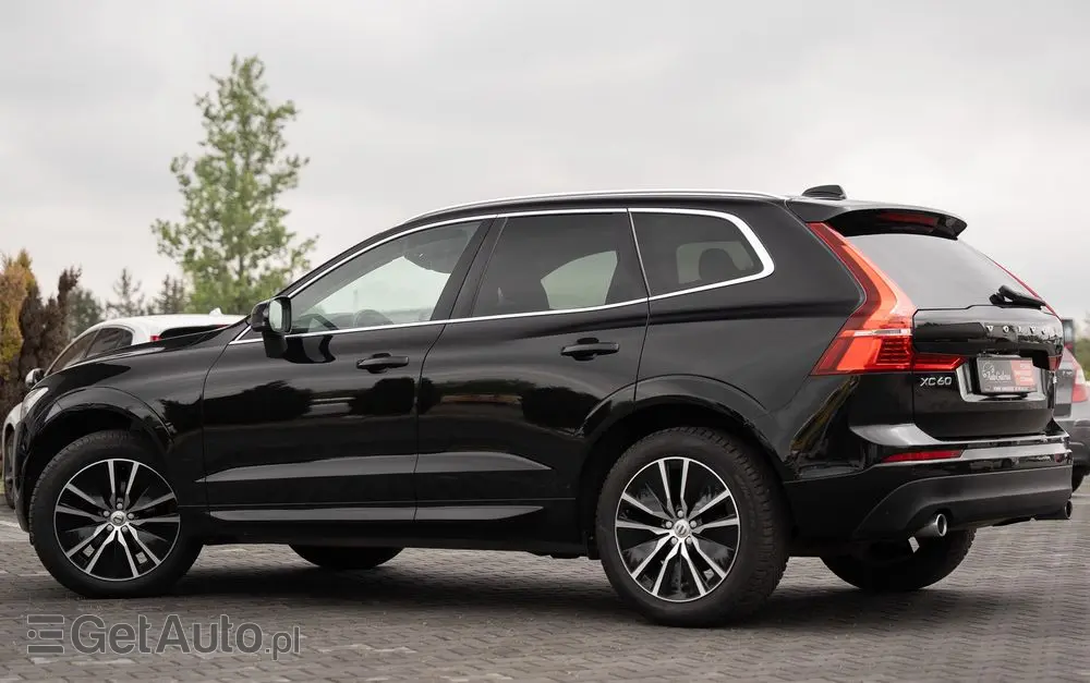 VOLVO XC 60 D3 Drive-E Momentum