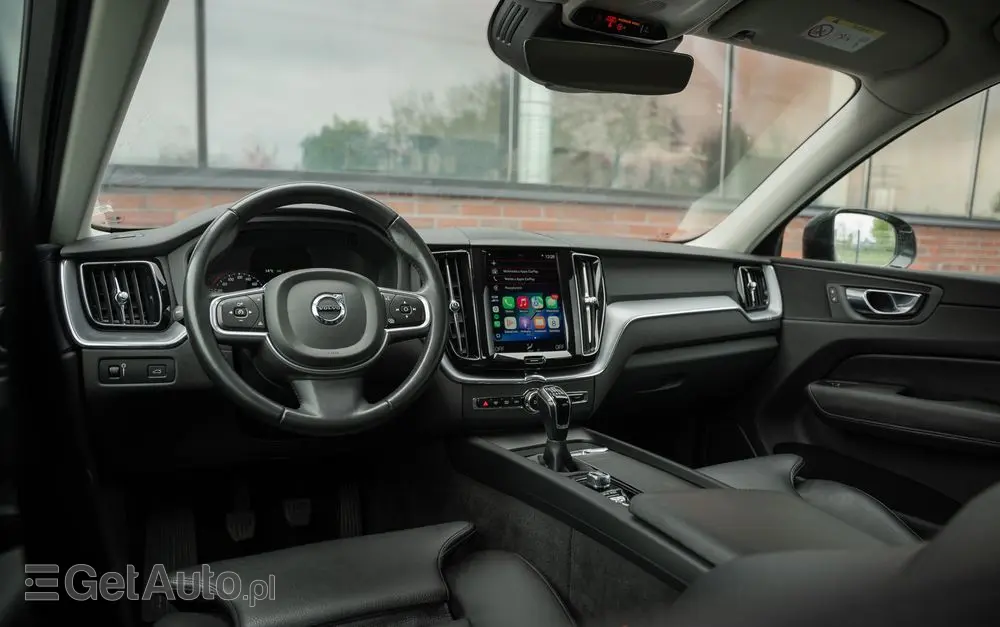 VOLVO XC 60 D3 Drive-E Momentum