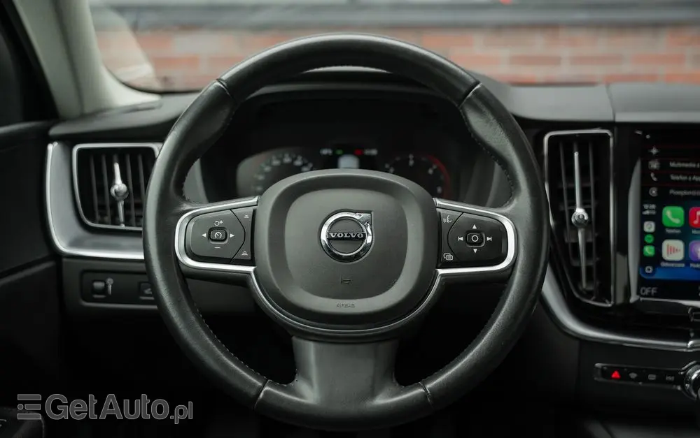 VOLVO XC 60 D3 Drive-E Momentum