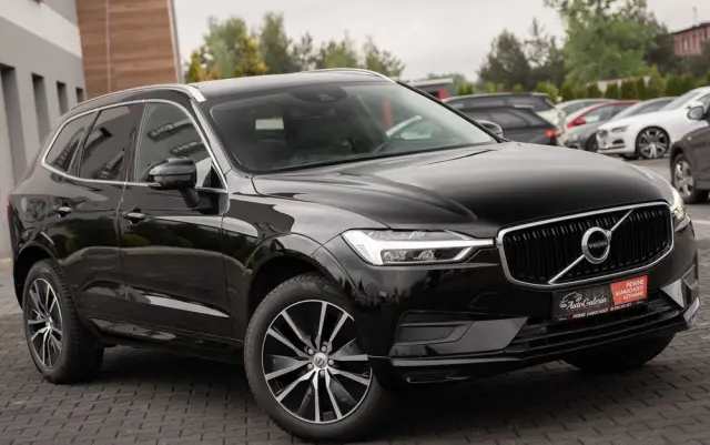 VOLVO XC 60 D3 Drive-E Momentum