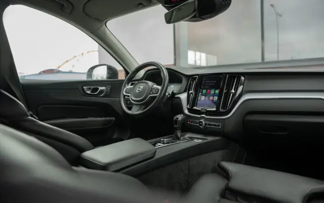 VOLVO XC 60 D3 Drive-E Momentum