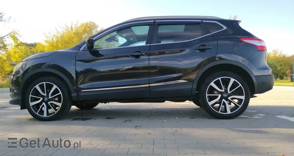 NISSAN Qashqai 1.6 dCi Xtronic TEKNA+