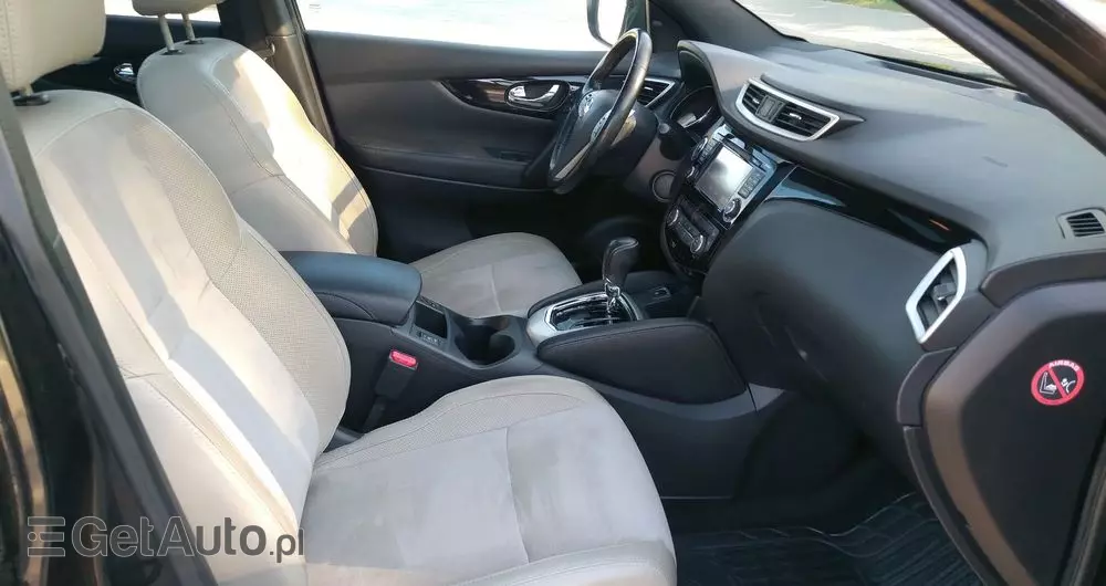 NISSAN Qashqai 1.6 dCi Xtronic TEKNA+