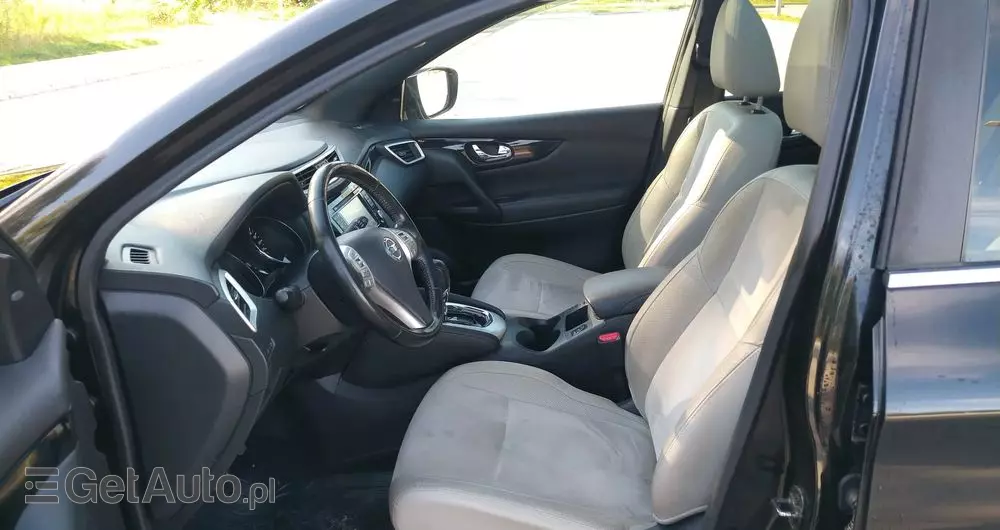 NISSAN Qashqai 1.6 dCi Xtronic TEKNA+