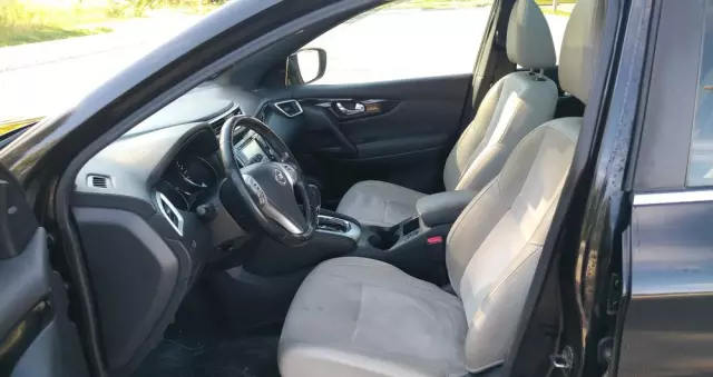 NISSAN Qashqai 1.6 dCi Xtronic TEKNA+