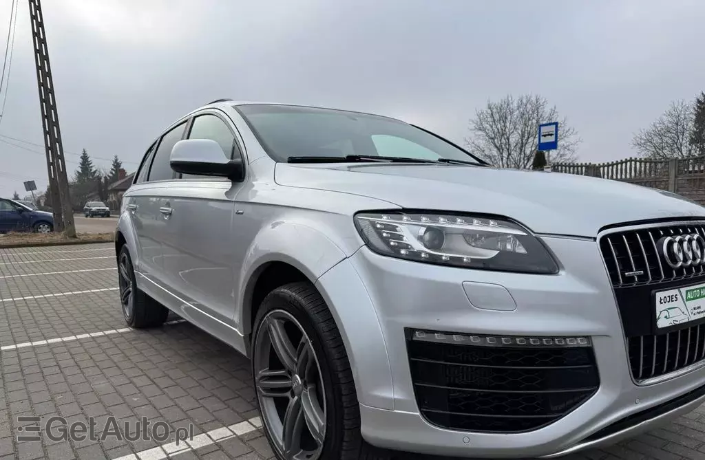 AUDI Q7 