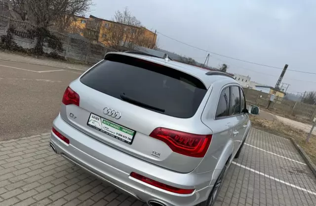 AUDI Q7 