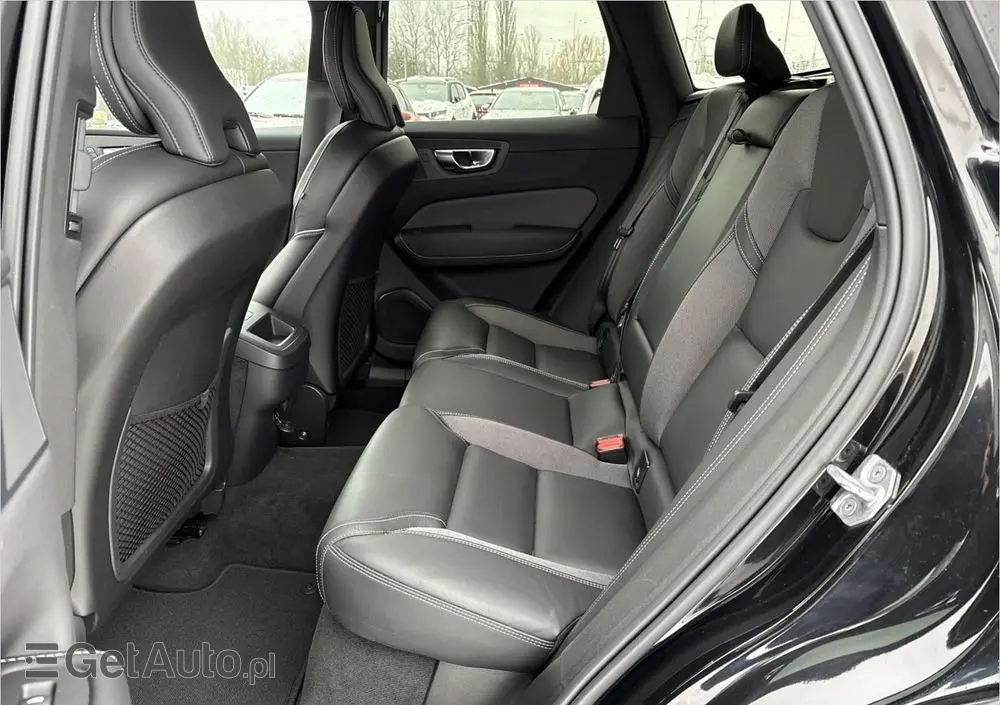 VOLVO XC 60 B4 B Plus Dark