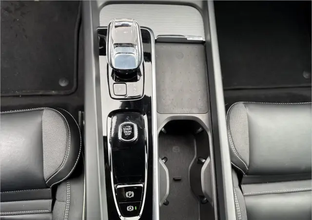 VOLVO XC 60 B4 B Plus Dark