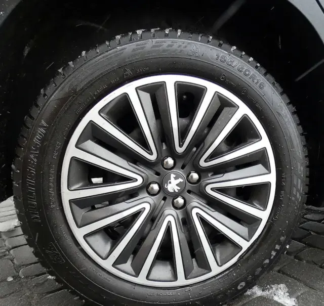 PEUGEOT 2008 1.2 Pure Tech Crossway S&S