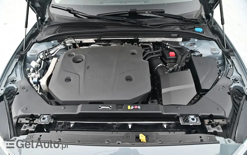 VOLVO V60 B4 D Geartronic Momentum Pro