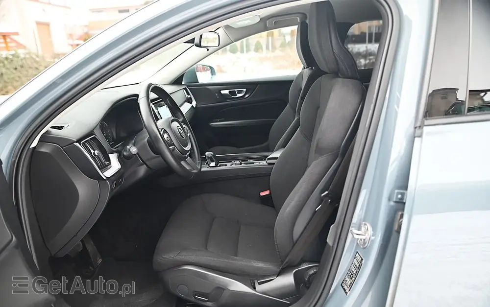 VOLVO V60 B4 D Geartronic Momentum Pro