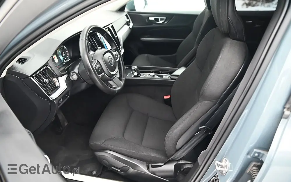 VOLVO V60 B4 D Geartronic Momentum Pro