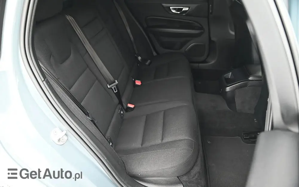 VOLVO V60 B4 D Geartronic Momentum Pro