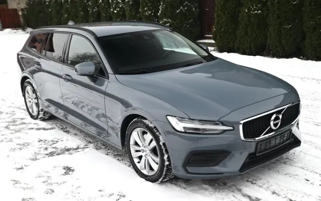 VOLVO V60 B4 D Geartronic Momentum Pro