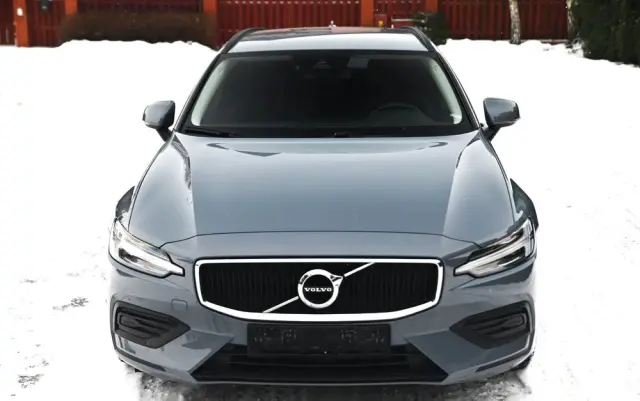 VOLVO V60 B4 D Geartronic Momentum Pro