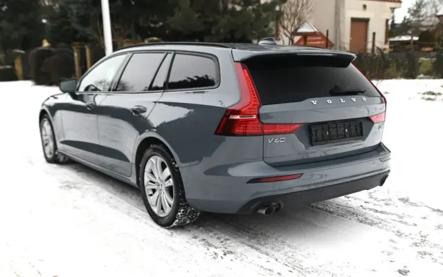 VOLVO V60 B4 D Geartronic Momentum Pro