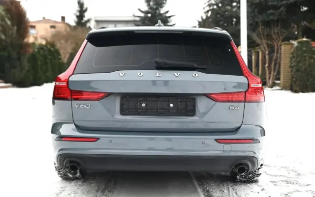 VOLVO V60 B4 D Geartronic Momentum Pro