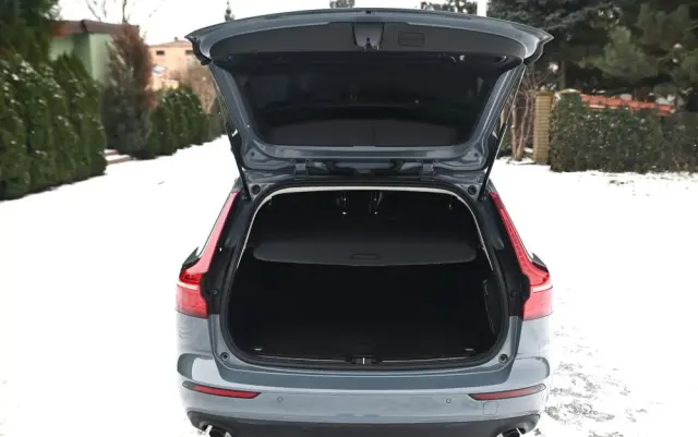 VOLVO V60 B4 D Geartronic Momentum Pro