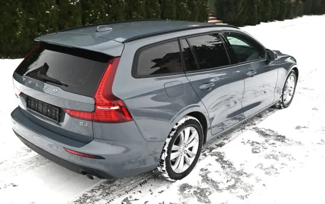 VOLVO V60 B4 D Geartronic Momentum Pro