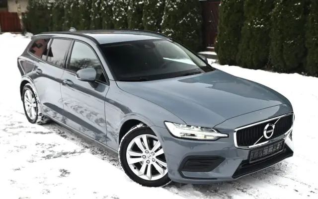 VOLVO V60 B4 D Geartronic Momentum Pro