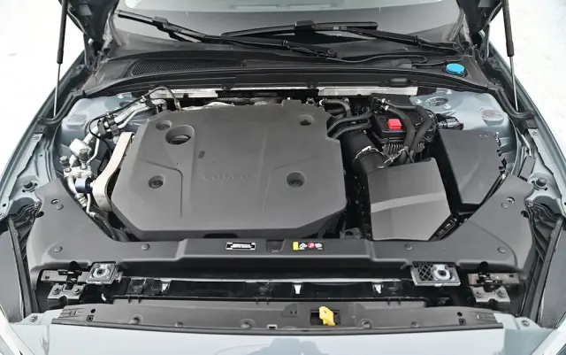 VOLVO V60 B4 D Geartronic Momentum Pro