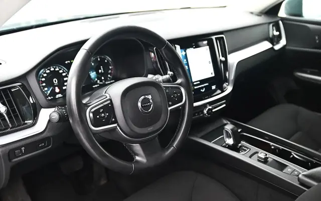VOLVO V60 B4 D Geartronic Momentum Pro