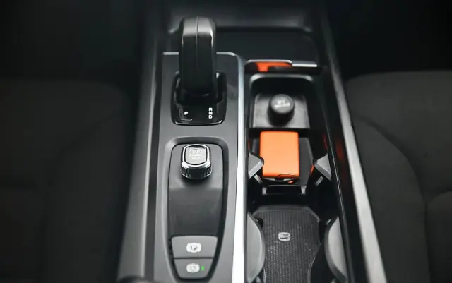 VOLVO V60 B4 D Geartronic Momentum Pro