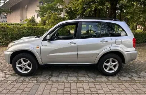 TOYOTA Rav 4 