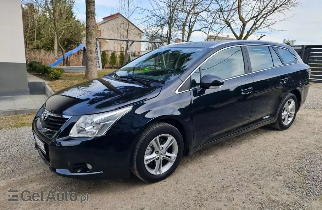 TOYOTA Avensis 