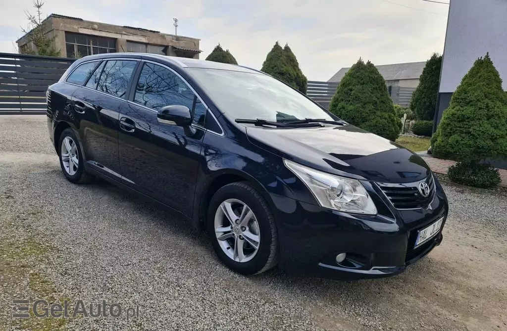 TOYOTA Avensis 