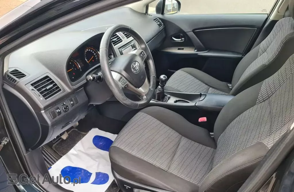 TOYOTA Avensis 