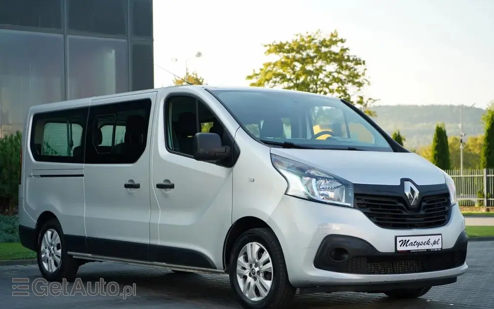 RENAULT TRAFIC 125 DCI  / BUS / 9 MIEJSC / 2017 ROK / POLSKI SALON / SERWISOWANY 