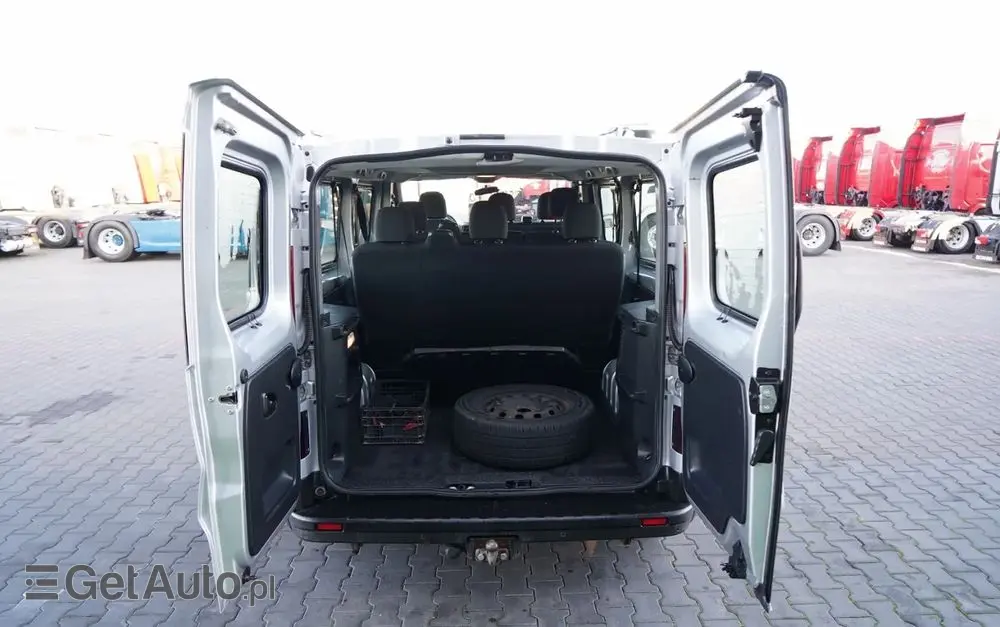 RENAULT TRAFIC 125 DCI  / BUS / 9 MIEJSC / 2017 ROK / POLSKI SALON / SERWISOWANY 