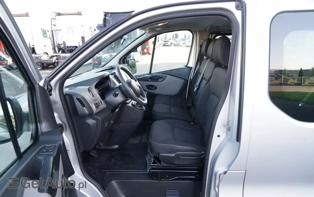 RENAULT TRAFIC 125 DCI  / BUS / 9 MIEJSC / 2017 ROK / POLSKI SALON / SERWISOWANY 