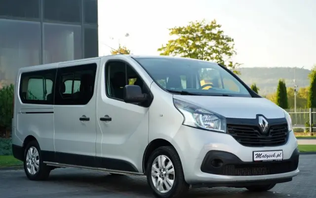 RENAULT TRAFIC 125 DCI  / BUS / 9 MIEJSC / 2017 ROK / POLSKI SALON / SERWISOWANY 