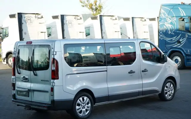 RENAULT TRAFIC 125 DCI  / BUS / 9 MIEJSC / 2017 ROK / POLSKI SALON / SERWISOWANY 