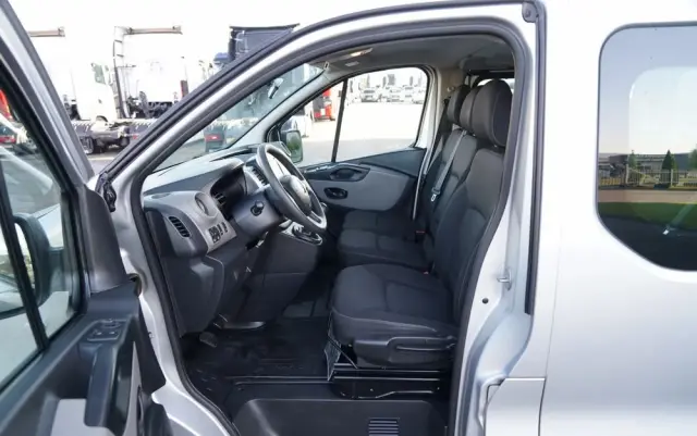 RENAULT TRAFIC 125 DCI  / BUS / 9 MIEJSC / 2017 ROK / POLSKI SALON / SERWISOWANY 