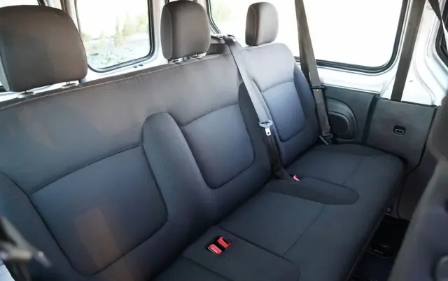 RENAULT TRAFIC 125 DCI  / BUS / 9 MIEJSC / 2017 ROK / POLSKI SALON / SERWISOWANY 