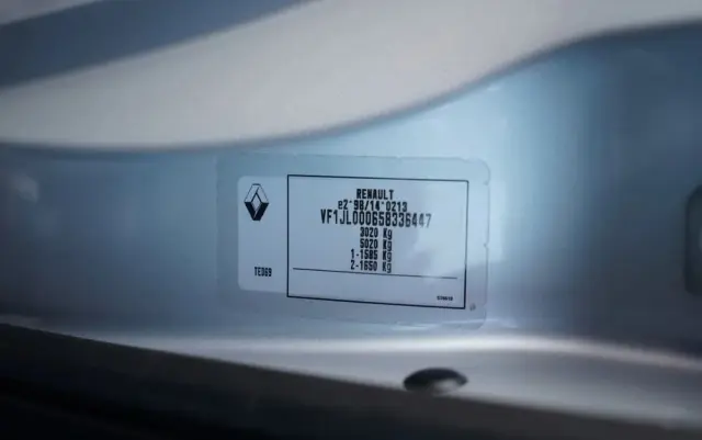 RENAULT TRAFIC 125 DCI  / BUS / 9 MIEJSC / 2017 ROK / POLSKI SALON / SERWISOWANY 