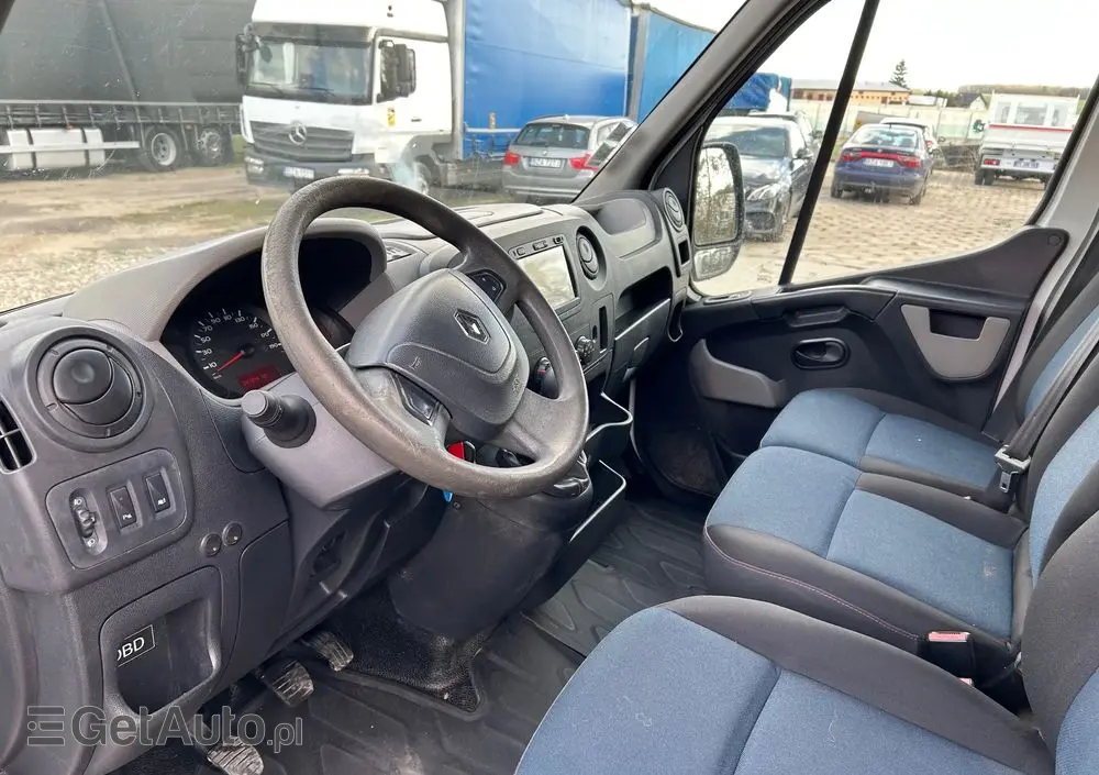 RENAULT Master na bliźniaku 