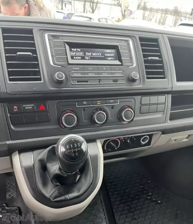 VOLKSWAGEN Transporter 